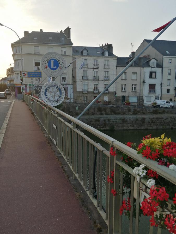 Spacieux T3 Lumineux Dans Quartier Historique Avec Wifi Redon Kültér fotó